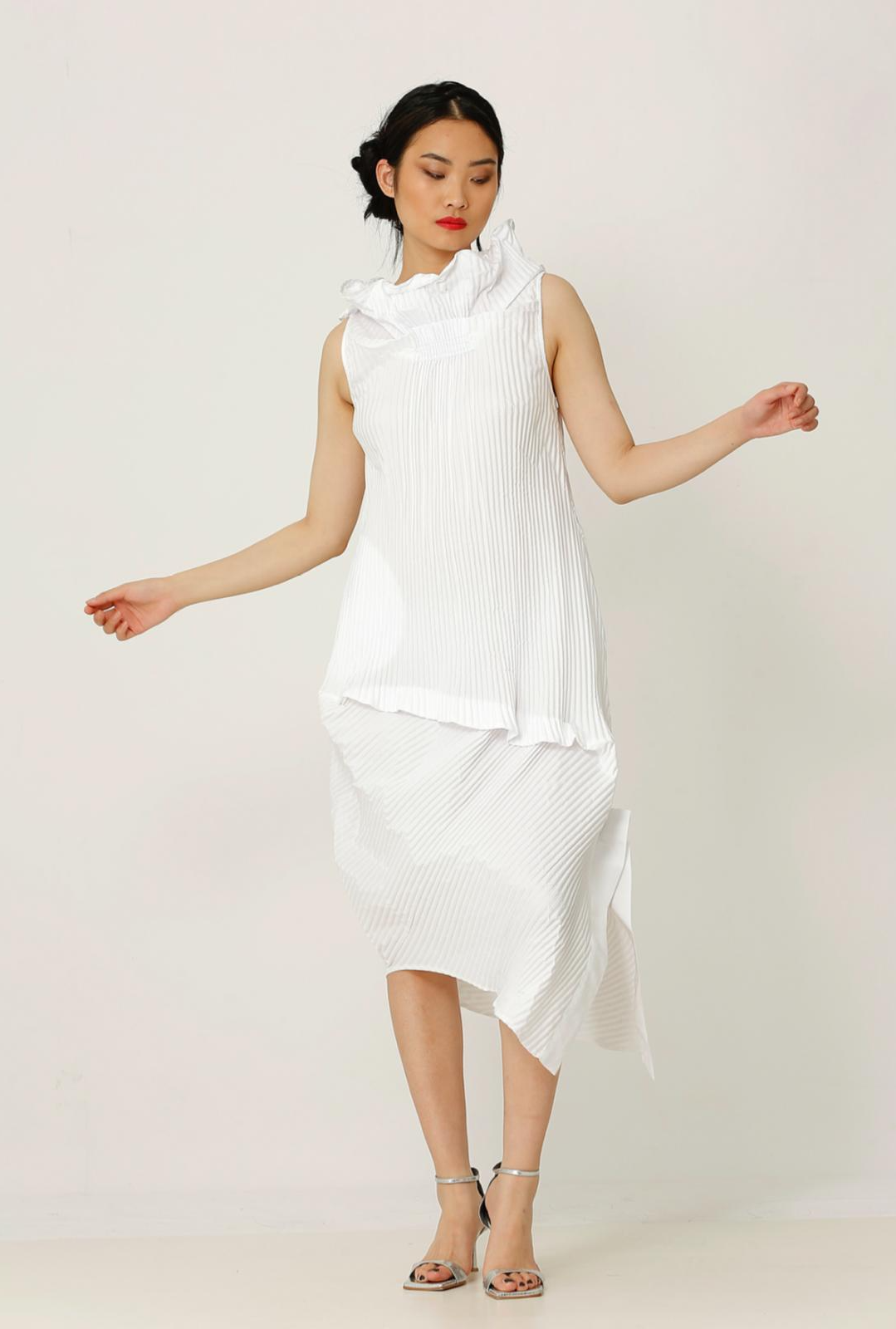 PLEATED SLEEVELESS DRESS